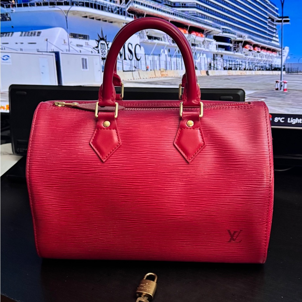 Authentic Louis Vuitton Speedy 25 red EPI